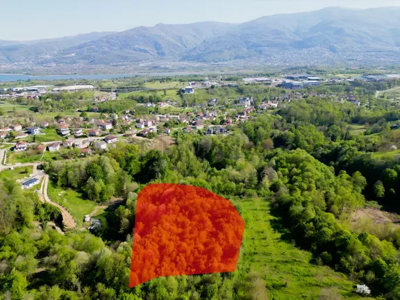 Kartepe Uzuntarla'da 5.521 M²yatırımlık, Ağaçlarla Çevrili Tarla 1