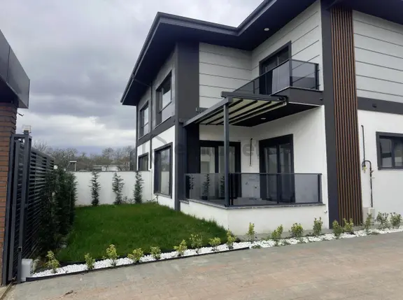 Kartepe Sarımeşe'de Site İçi Lüks 4+1 Villa 1