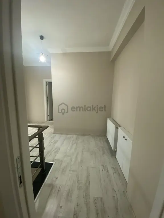Kartepe Mithatpaşa Cad Üzeri,asansörlü,çift Banyolu 180 M² Daire 2
