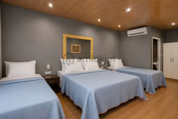 Antlya Şehir Merkezinde Muratpaşa Kaleiçi Girişinde 1