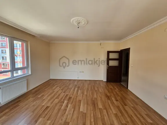Şimşekten Y. Mahalle Çiğdemtepe De 3+1 Site Dairesi 5.kat 2