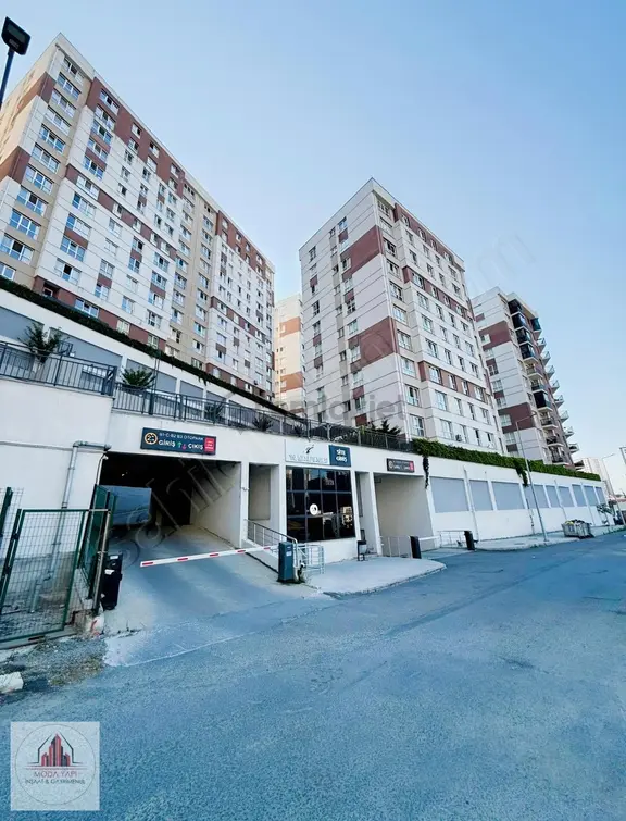 Site İçi 1+1 60 M2 Güney Cephe Boyalı Temiz 6.kat Geniş Daire... 1