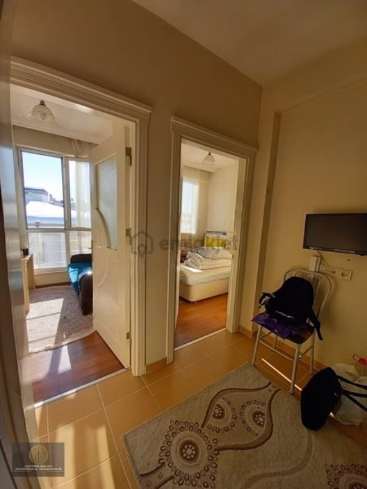 Üniversiteye Yürüme Mesafesinde Arakat Kiralık 2+0! 2