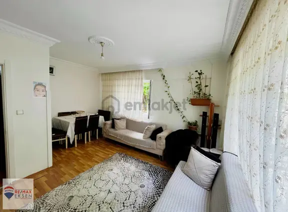 Ümraniye Esenşehir Mahallesinde Kiralık 2+1 Daire 2