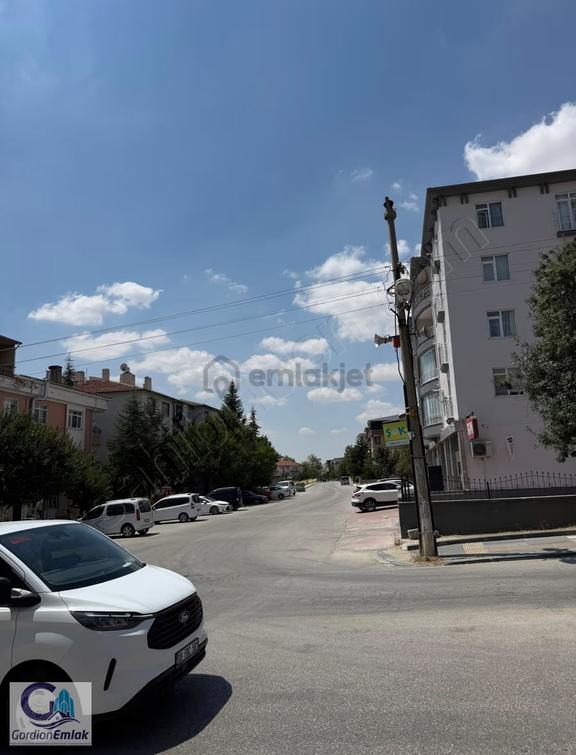 Gordion Emlak'tan Fatih Mahallesinde 3+1 Kiralık Daire 2