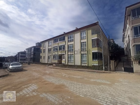 Yuvam Emlaktan Sofular Mah Çiçek Sokakta Satılık 3+1 140 Metrekare Daire 1