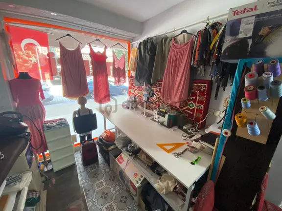 Başokur'dan Siyavuşpaşa Mahallesi Devren Kiralık Terzi Dükkanı 2