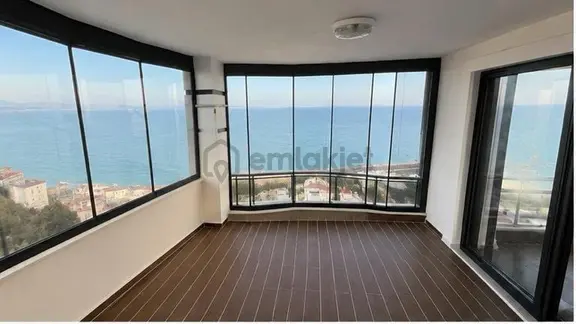 Edremit Altınoluk'da Lebiderya Geniş 2+1 Satılık Daire 1