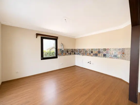 Yalıkavak Gökçebel'de 800m² Arsada 4 Tapulu Komple Satılık Bina 2