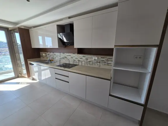 Turyap'dan İkon Evler Sitesi Deniz Manzaralı Kiralık 3+1 Daire 2