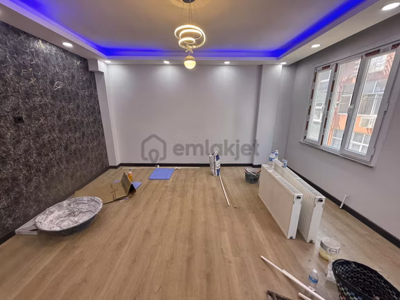 Işık Gayrimenkulden Satılık Full Tadilatlı 1+1 Balkonlu Daire 2