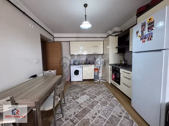 Zeki Emlak'tan Muradiye'de 1+1 Geniş,ferah Eşyalı Kiralık Daire 1