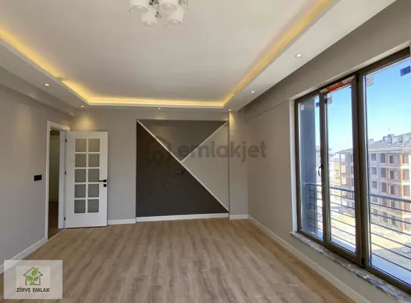 Zirve Emlak Kiralıyor Yarenler Royalpark 3+1 180m2 Garajlı Daire 2