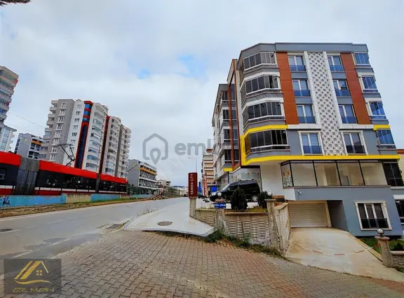 Tramvay Durağı Karşısı 60 Metrelik 1+1 Eşyalı 1