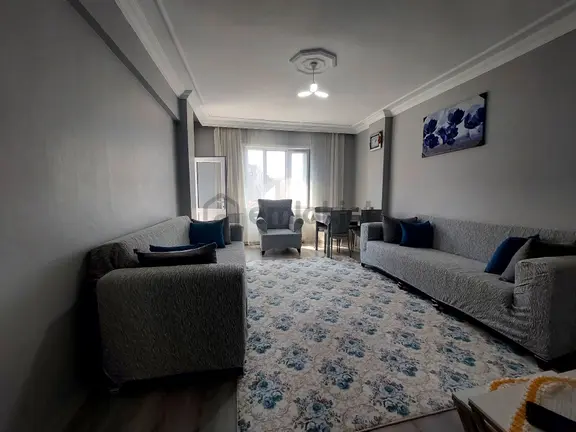 Gaziosmanpaşa Küçükköy Yeni Mah Acil Satılık 3.kat Balkonlu 2+1 100 M2 2