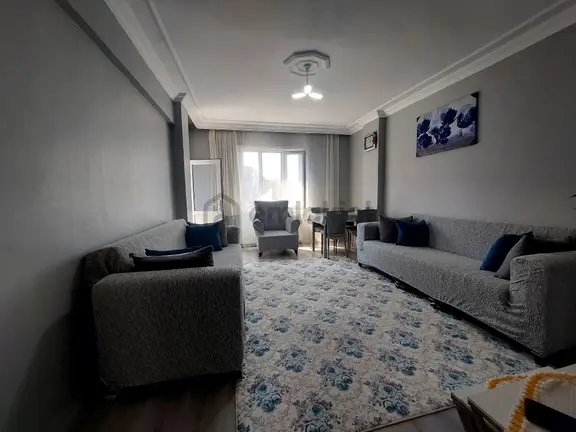 Gaziosmanpaşa Küçükköy Yeni Mah Acil Satılık 3.kat Balkonlu 2+1 100 M2 1