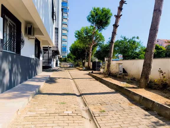 Aydın Efeler Girne Mahallesi'nde Satılık 2+1 Ayrı Mutfaklı Daire 2