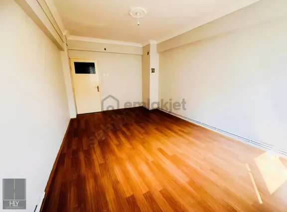 Hly Gayrimenkul'den Kasaplar Mahallesinde 2+1 Kiralık Daire 2