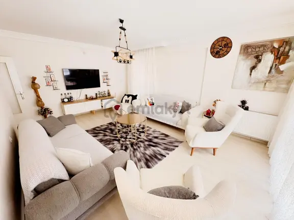 Bostancık Caddesi Yanı, 3+1, Eşyalı, Geniş Ve Ferah Daire! 1