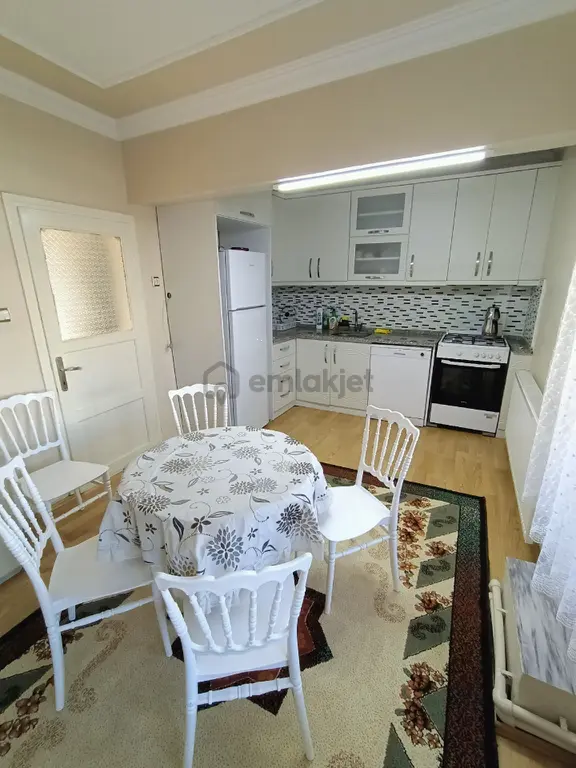 Amasra Kaleşah Mahallesinde 2+1 150 M2 Eşyalı Kiralık Daire 2