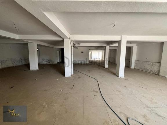 100.yıl Mahallesinde 360m2 Kiralık Dükkan 1