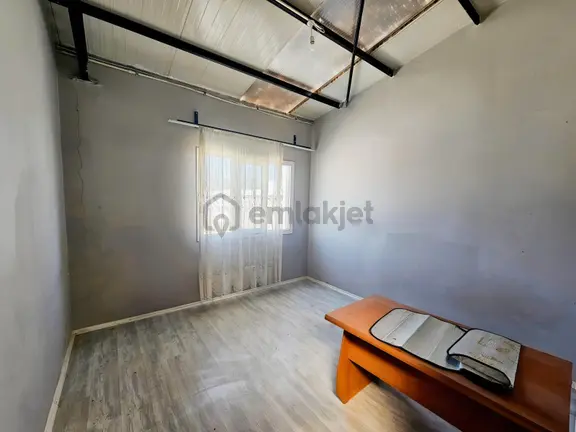Oldurukta 650 M² Kiralık Batar Katlı Depo İşyeri 50kw Elektri 2