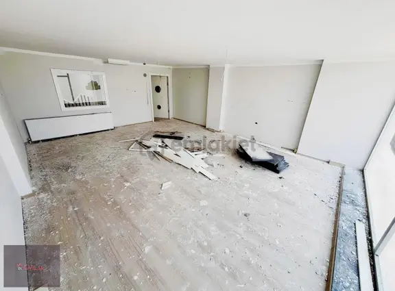 Emlakkent'den 450m2 Merkezi Konumda 2 Katlı Kiralık Dükkan 2