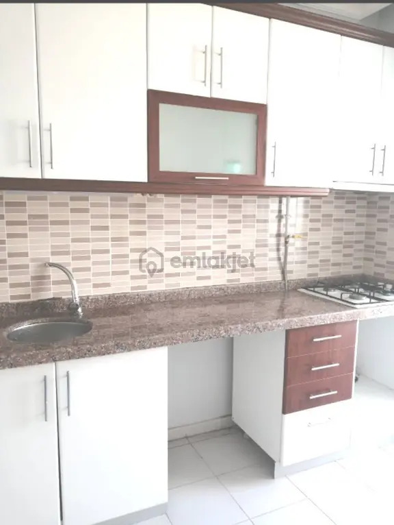 İstanbul Başakşehir Fenertepe 11.bölgede Metroya Yakın 2+1 85 M2'lik Kiralık Daire 2
