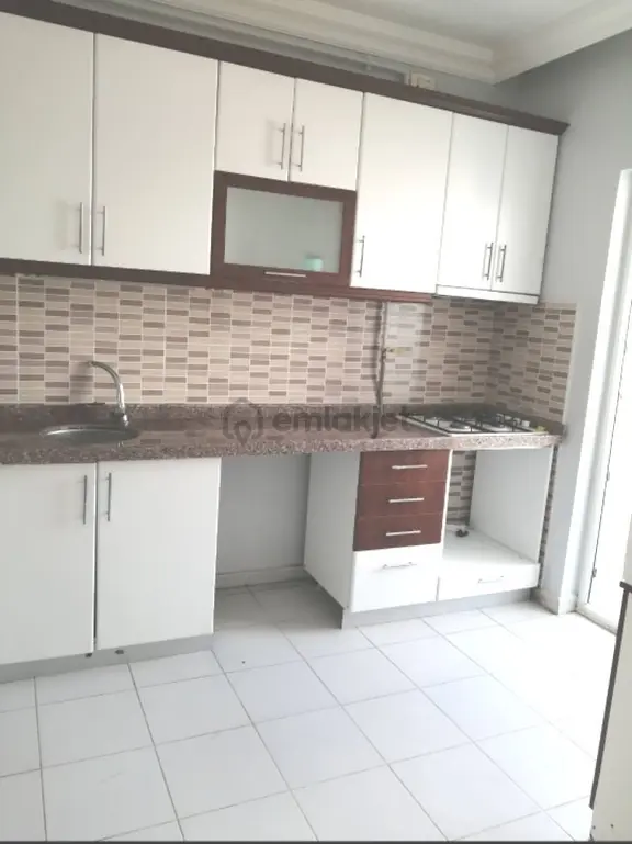 İstanbul Başakşehir Fenertepe 11.bölgede Metroya Yakın 2+1 85 M2'lik Kiralık Daire 1