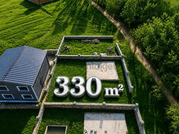 Rens'ten Kadıllı'da Satılık Orman Manzaralı Taş Duvarlı 330m² 2