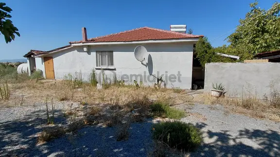 Gönen Bayramiç De Meyve Bahçeli Müstakil Ev 1