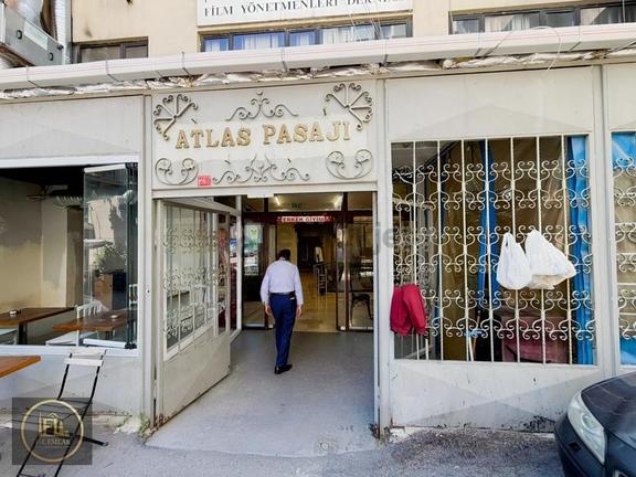 Taksim İstiklal Cadde Atlas Pasajında Dükkan Mağaza Ofis İşyeri 2