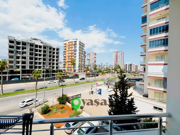 Yaşa Gyd - Çiftlikköy'de Üni.caddesi Üzeri Eyalı Satılık 1+1 1