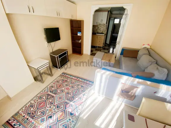 Tuncaydan Yeni Bina Cadde Üzeri Metro-büs 10dk Eşyalı 1+1 Daire 2