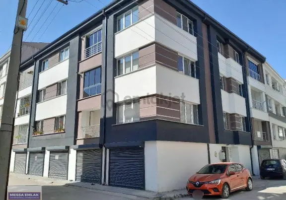 Kelepir Satılık 3+1 Daire Sıfır Ve Özel Garajlı Eskişehir Kumlubel Mah. Esenli Cad. Alt Sokağıdair 1