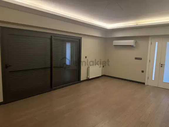 Atakent Yalı Mahallesinde Lüks 3+1 Kiralık Daire 2
