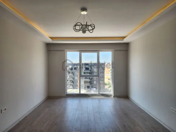 Meydan Ve Bulvar Cephe 172m2, Havuz, K. Otoparklı Arakat, 3+1 2