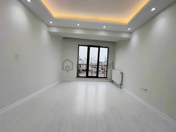 Uygun Emlaktan Manzaralı Kiralık 3+1 Asansörlü Merkezi Konum 1