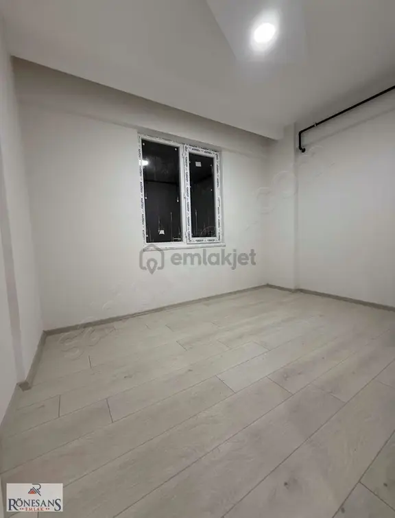 Rönesans Emlaktan Full Kredili Deniz M. Satılık Ferah 2+1 Daire 1