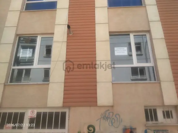 1+1 Doğalgaz,elektrik Aboneliğine Açık Boyası Ve Temizliği Yapılmış Oturmaya Hazır Eşyasız Daire 1