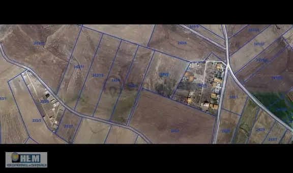 Çubuk Yazır Da 14000m2 Yol Cepheli Tek Tapu Hoby Bahcelerine 2