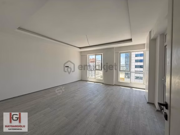 Mücahitler Mah'de Merkezi Konumda Satılık 2+1 Sıfır Daire 2