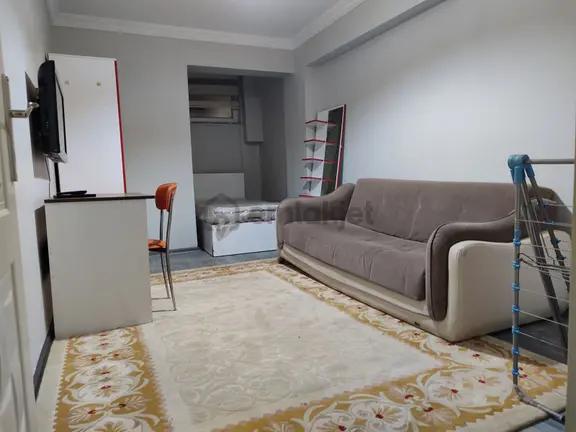 Asel'den 1+1 Eşyalı-d.gaz-elektrik-su Kiraya Dahil(yeni Boya) 2