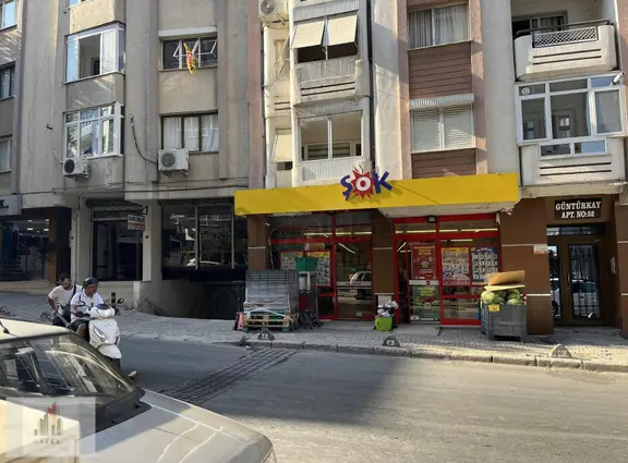 Satel Emlaktan Cadde Üzeri Bına 3+1 Asansörlü 150 M2 1