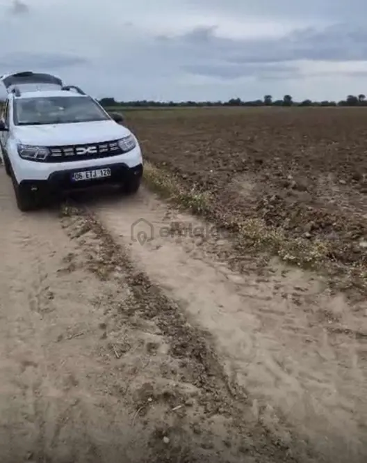 Ulaşımı Kolay Resmi Yolu Olan Sulak Arazi Ova Tarla 1