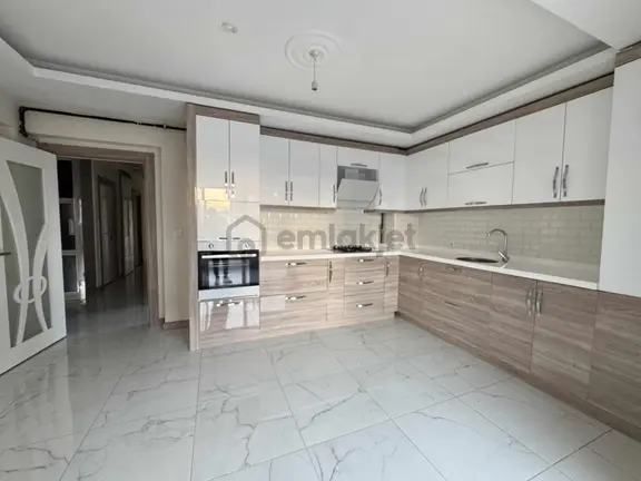 Tanrıverdi'den Kiralık Atatürk Mah Önü Açık 3+1 2