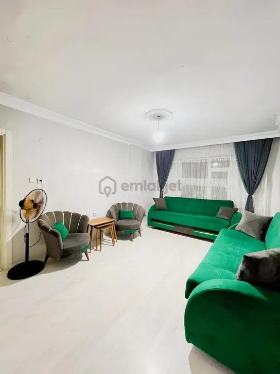 Bagcilar Cinar Mahallesinde Satılık 2+1 Daire 1