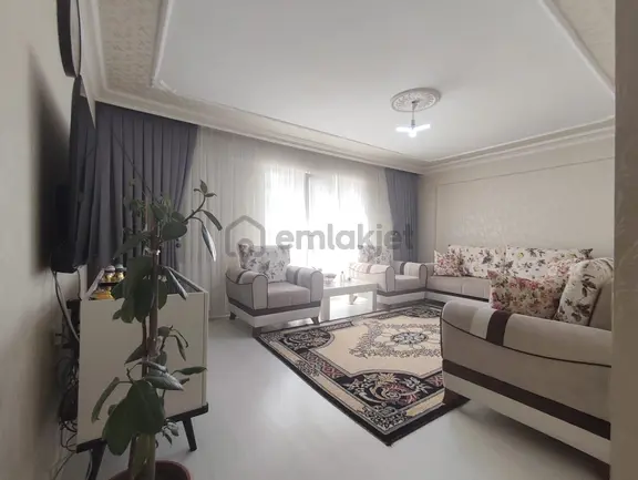 Yılmaz Gayrımenkulden Ebeveyn Banyolu Geniş M2 3+1 Satılık Daire 2