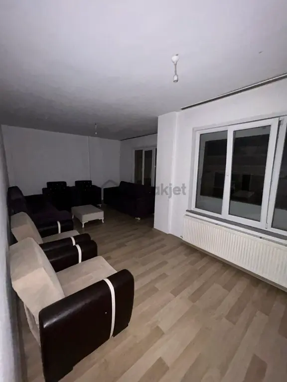 Mahmutbey'de 2+1 Merkezi Konumlu Kiralık Daire 2