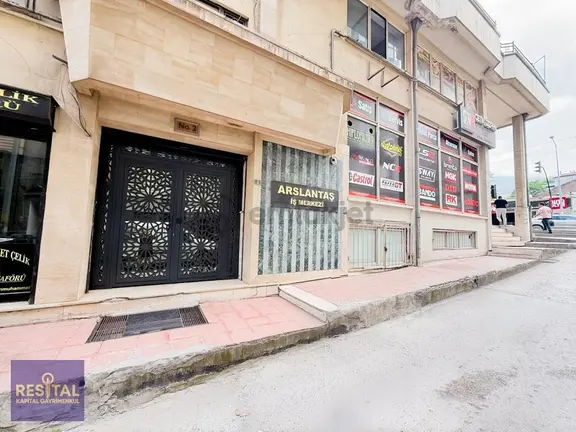 Osmangazi Hacı İlyasta 50 M² Kapalı Otoparklı Kiralık Ofis 1